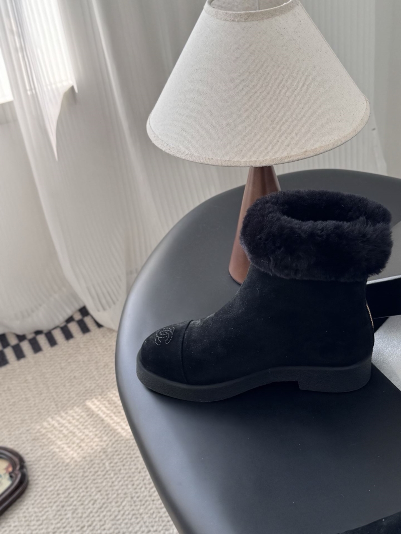 Ch**el boots